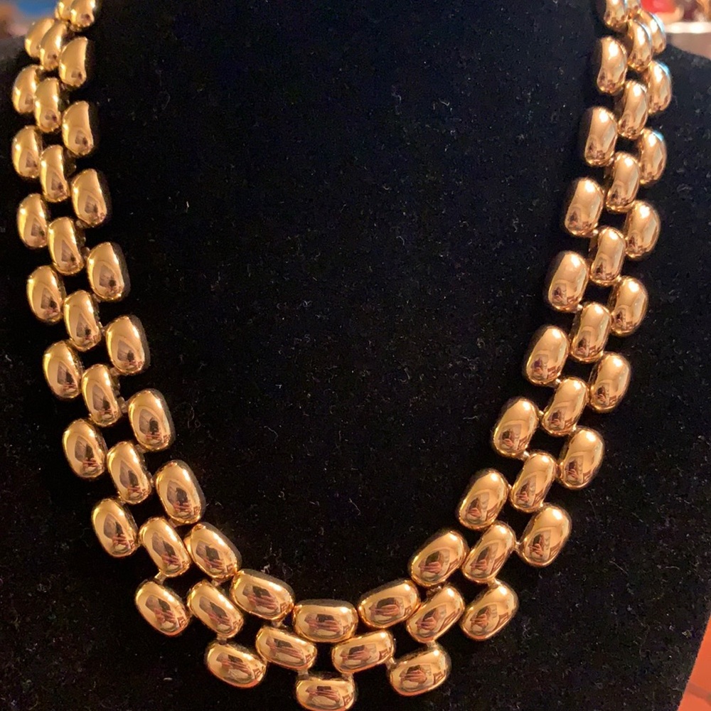 Vtg. AFJ gold necklace